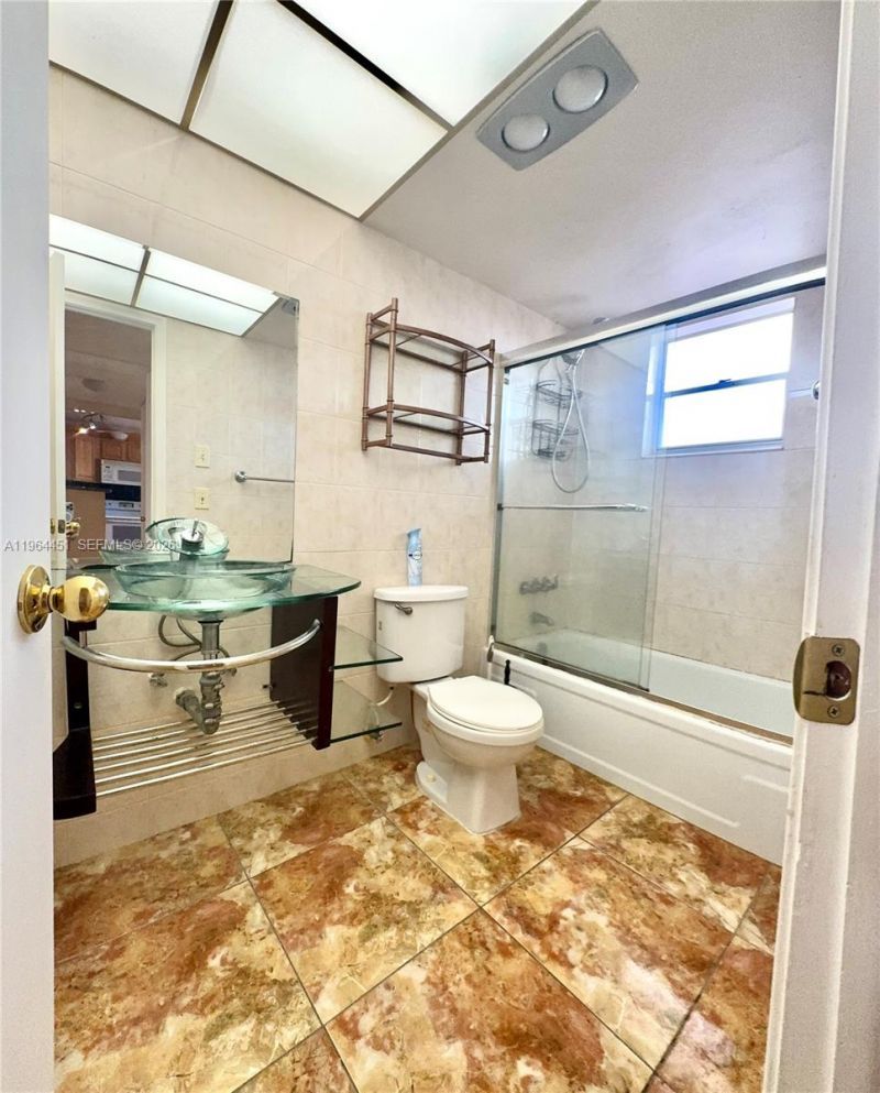 609 NE 14th Ave, Unit 706, Hallandale Beach, FL 33009 Photo