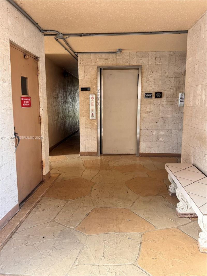 609 NE 14th Ave, Unit 706, Hallandale Beach, FL 33009 Photo