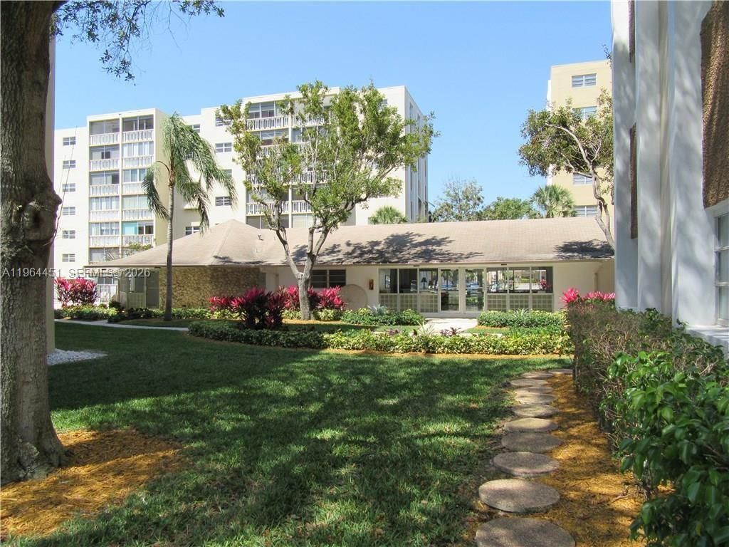 609 NE 14th Ave, Unit 706, Hallandale Beach, FL 33009 Photo
