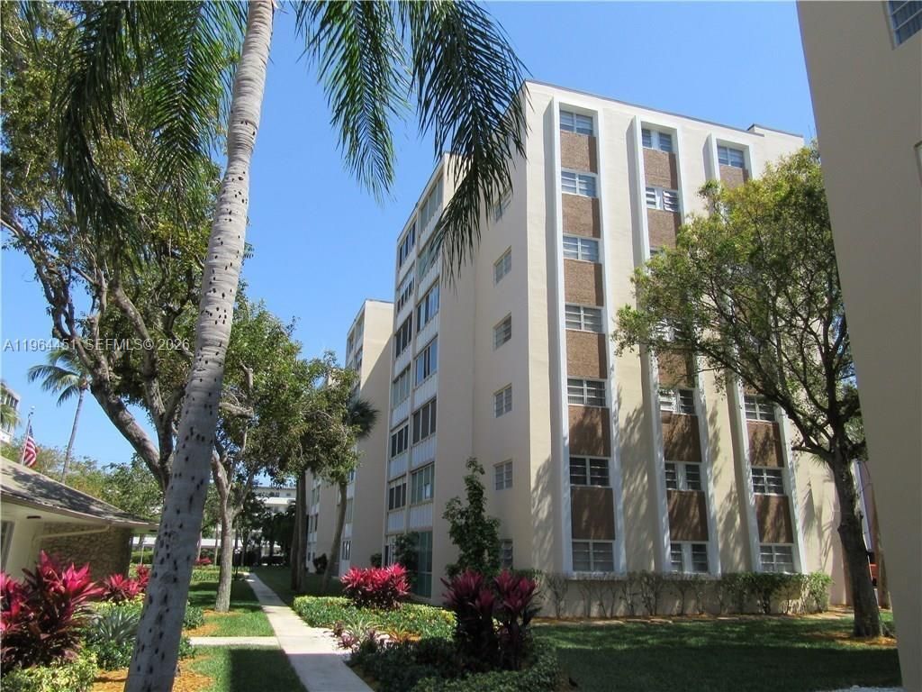 609 NE 14th Ave, Unit 706, Hallandale Beach, FL 33009 Photo