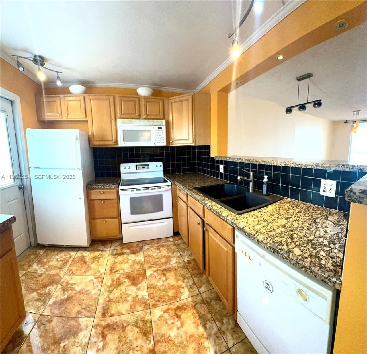 609 NE 14th Ave, Unit 706, Hallandale Beach, FL 33009 Photo