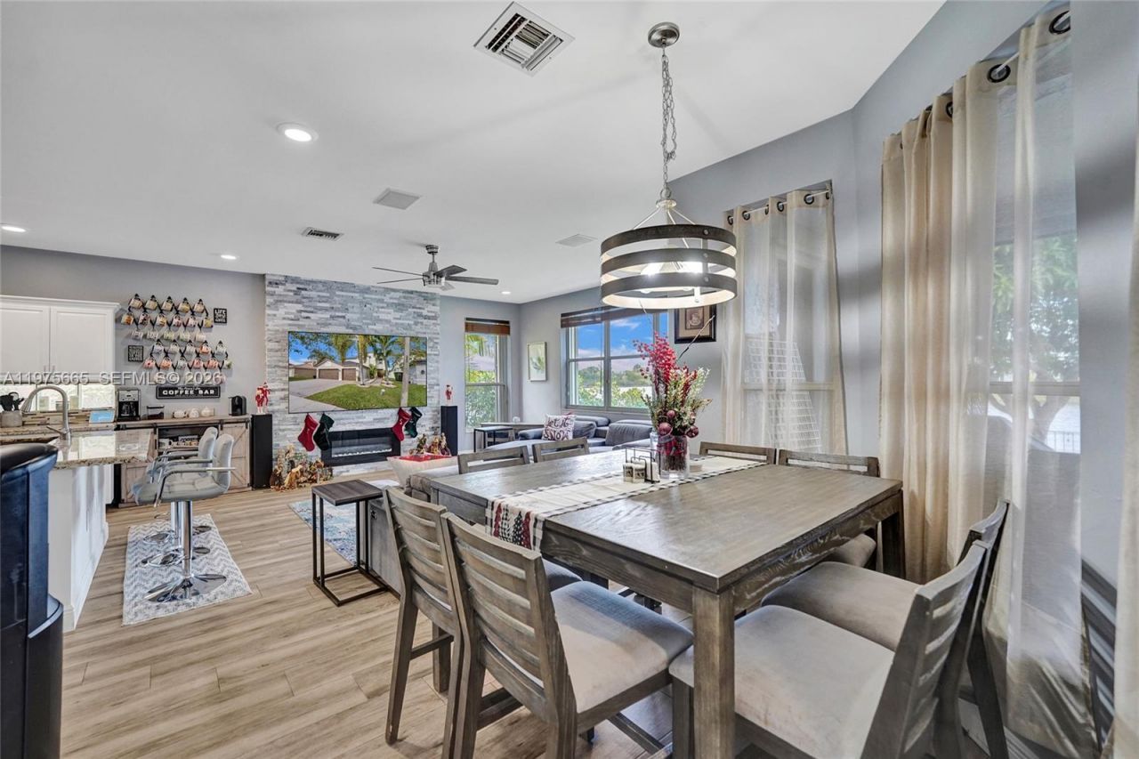 18231 SW 27th St, Miramar, FL 33029 Photo