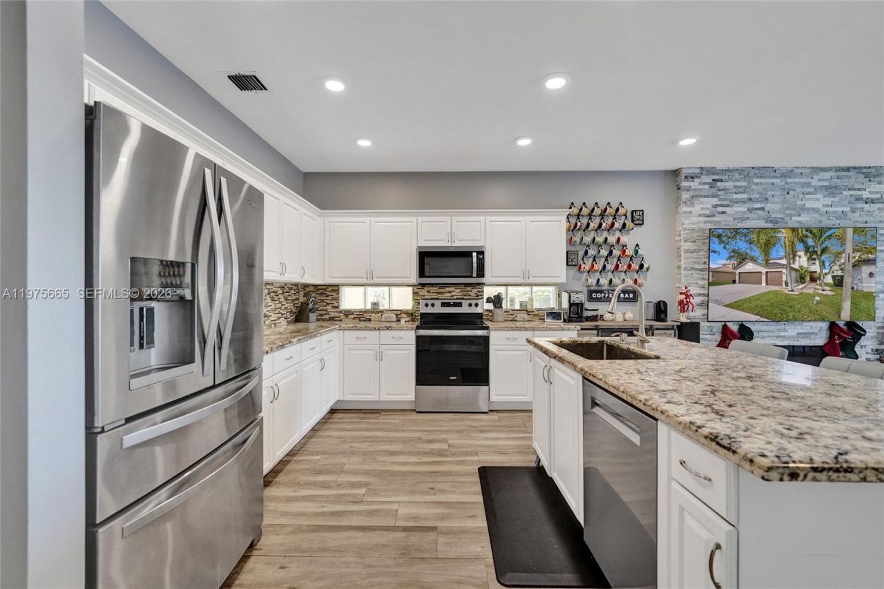 18231 SW 27th St, Miramar, FL 33029 Photo