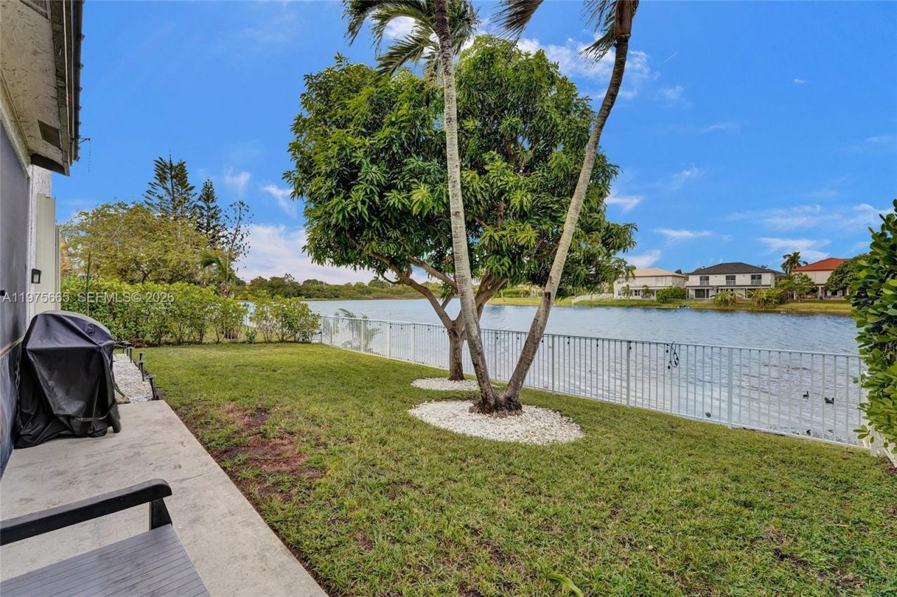 18231 SW 27th St, Miramar, FL 33029 Photo