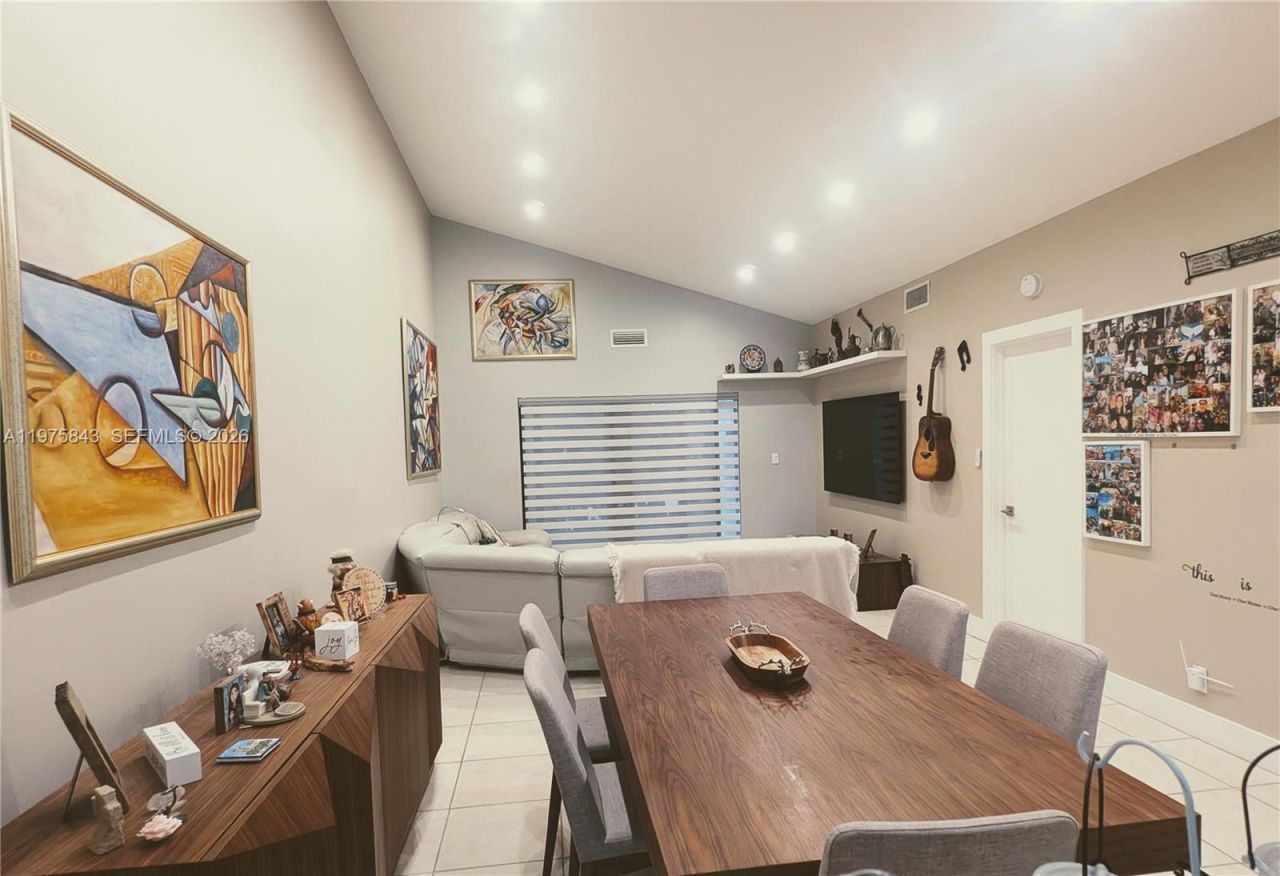 679 Racquet Club Rd , Unit 4, Weston, FL 33326 Photo