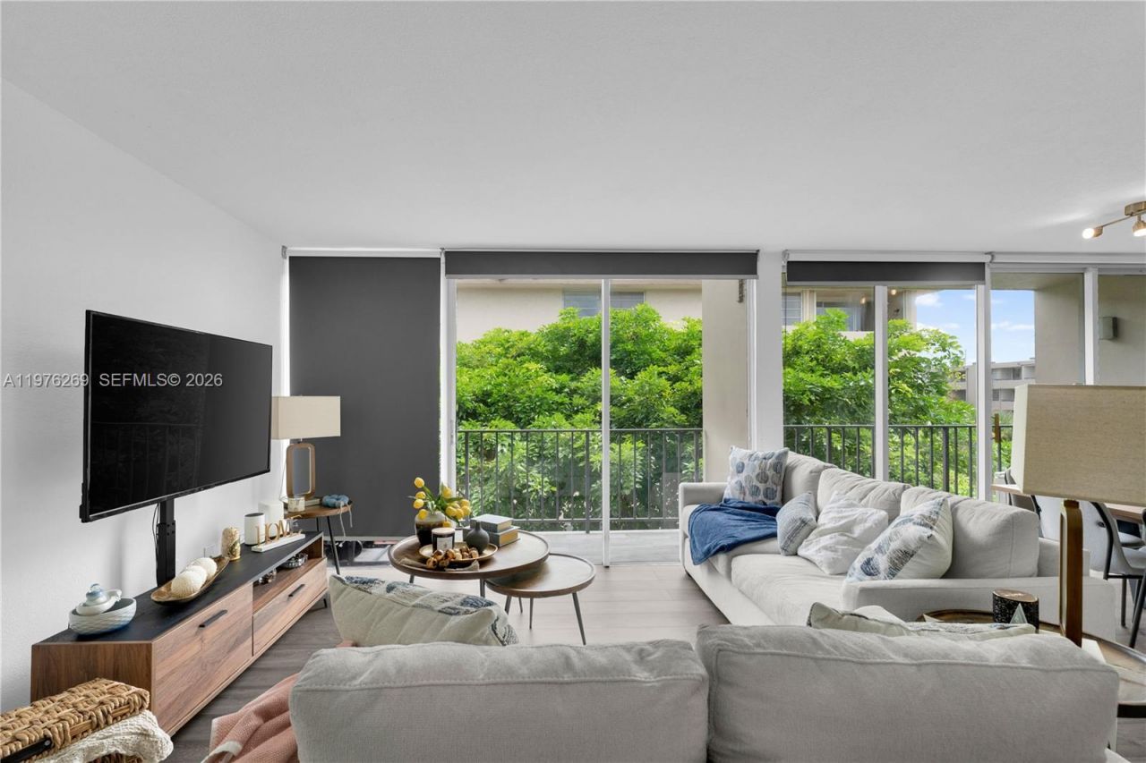 830 NW 87th Ave , Unit 406, Miami, FL 33172 Photo