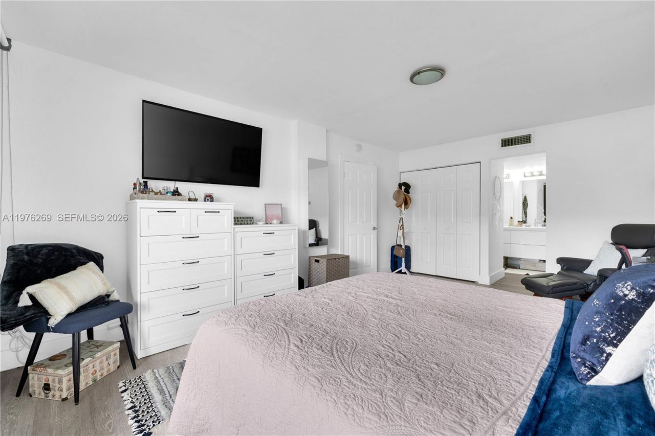 830 NW 87th Ave , Unit 406, Miami, FL 33172 Photo