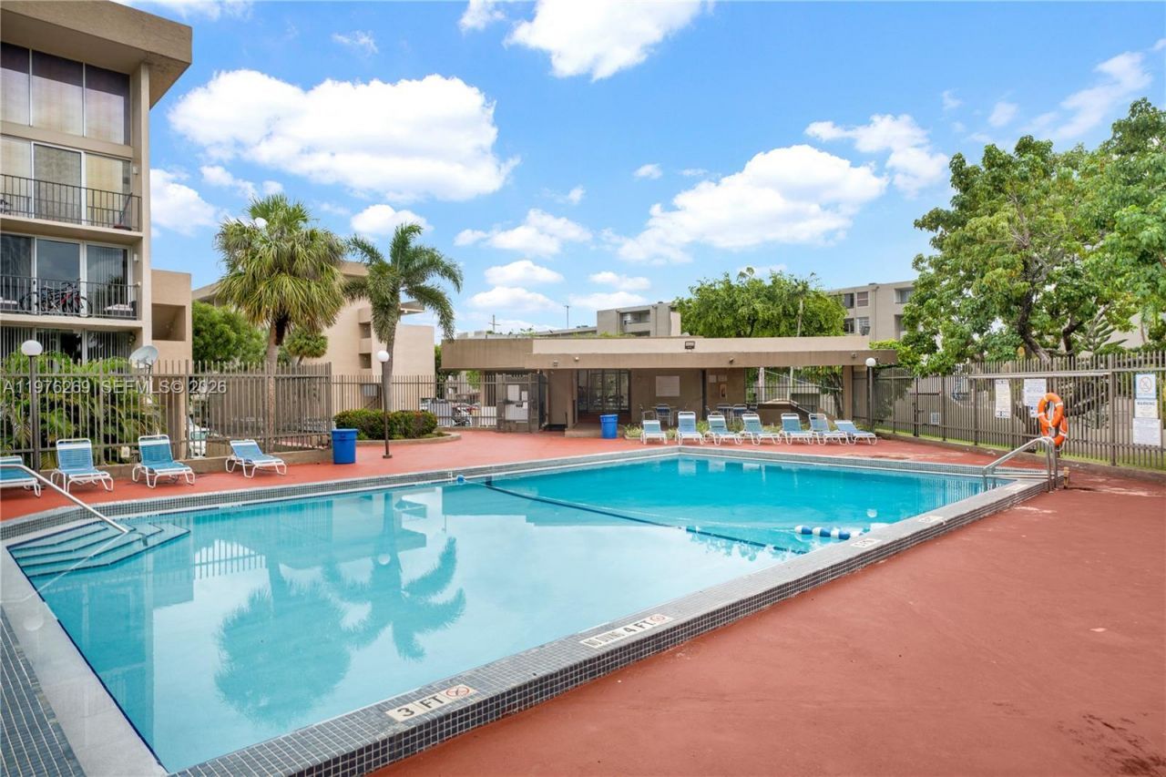 830 NW 87th Ave , Unit 406, Miami, FL 33172 Photo