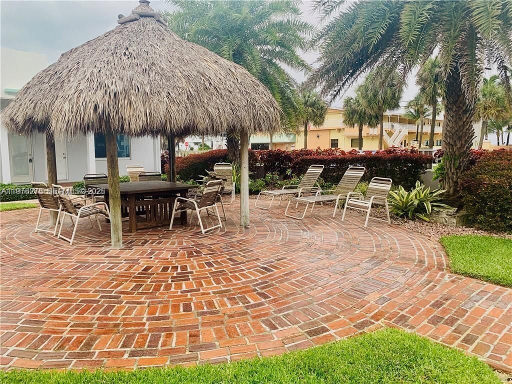 4228 N Ocean Dr, Unit 17, Lauderdale by the Sea, FL 33308 Photo