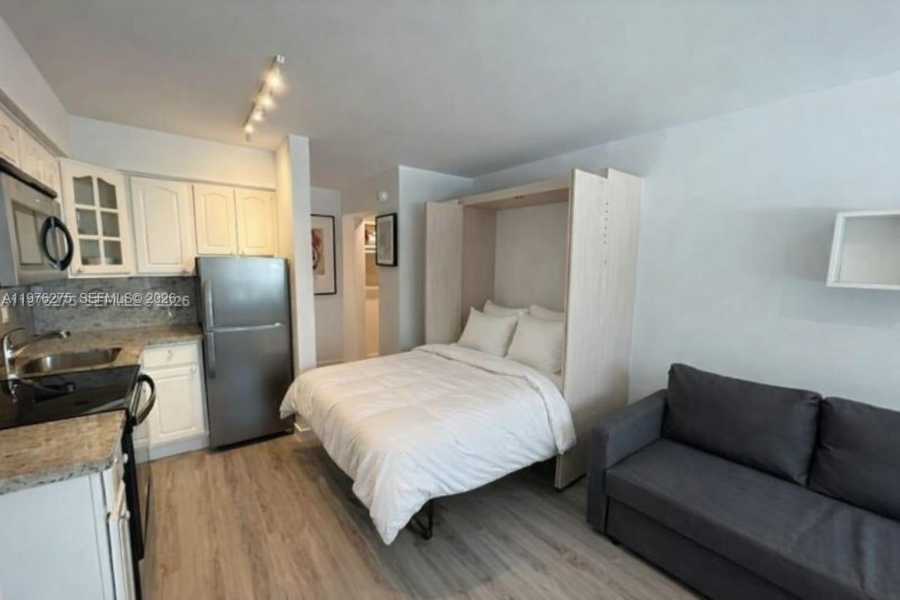 4228 N Ocean Dr, Unit 17, Lauderdale by the Sea, FL 33308 Photo