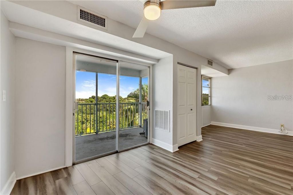 3315 58th Avenue S, Unit 615, Saint Petersburg, FL 33712 Photo