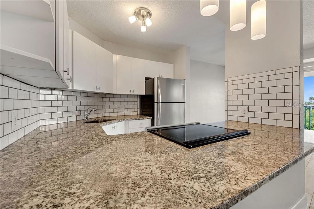 3315 58th Avenue S, Unit 615, Saint Petersburg, FL 33712 Photo