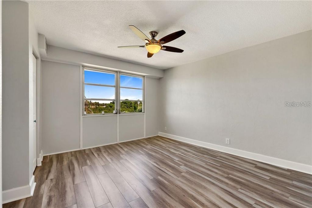 3315 58th Avenue S, Unit 615, Saint Petersburg, FL 33712 Photo