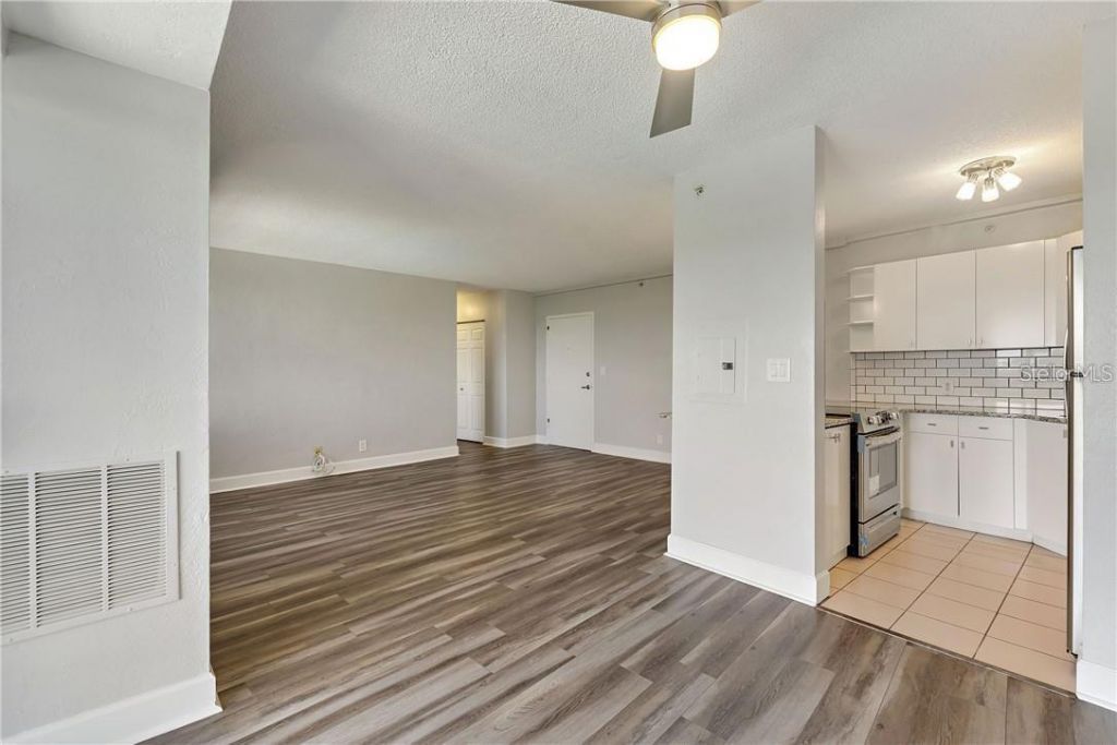 3315 58th Avenue S, Unit 615, Saint Petersburg, FL 33712 Photo