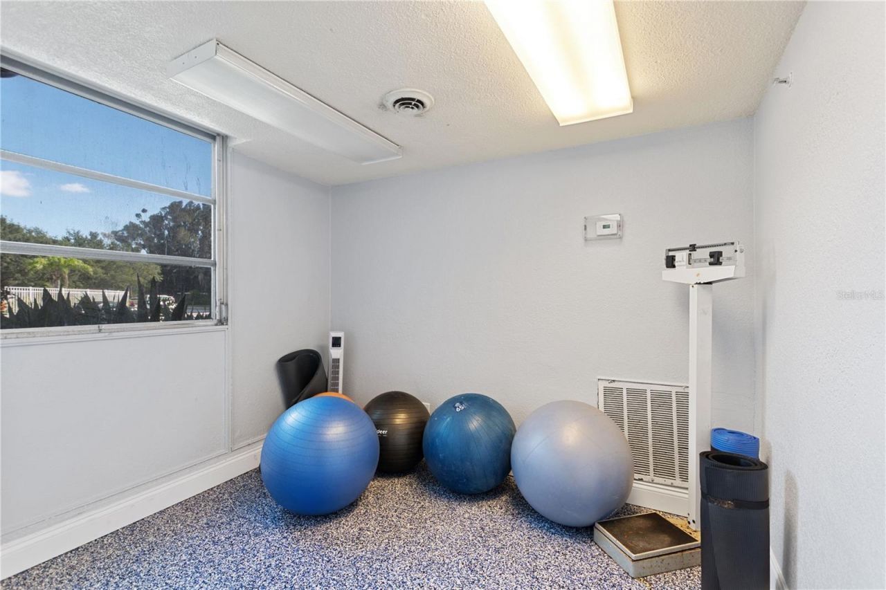 3315 58th Avenue S, Unit 615, Saint Petersburg, FL 33712 Photo