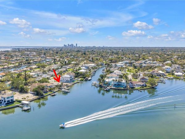 2129 BAYOU GRANDE BOULEVARD NE, ST PETERSBURG, FL 33703