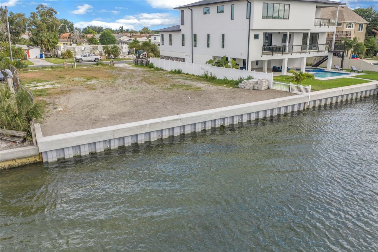 2129 Bayou Grande Boulevard Ne, Saint Petersburg, FL 33703 Photo
