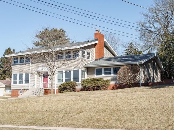 1011 Richards AVENUE, Watertown, WI 53094