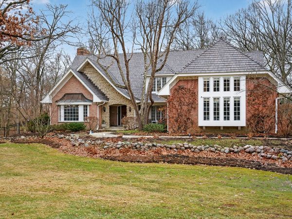 940 Mount Vernon Avenue , Lake Forest, IL 60045