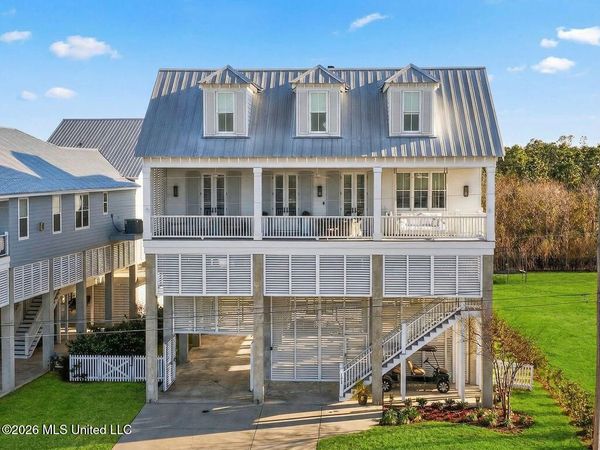 1532 N Beach Boulevard, Bay Saint Louis, MS 39520