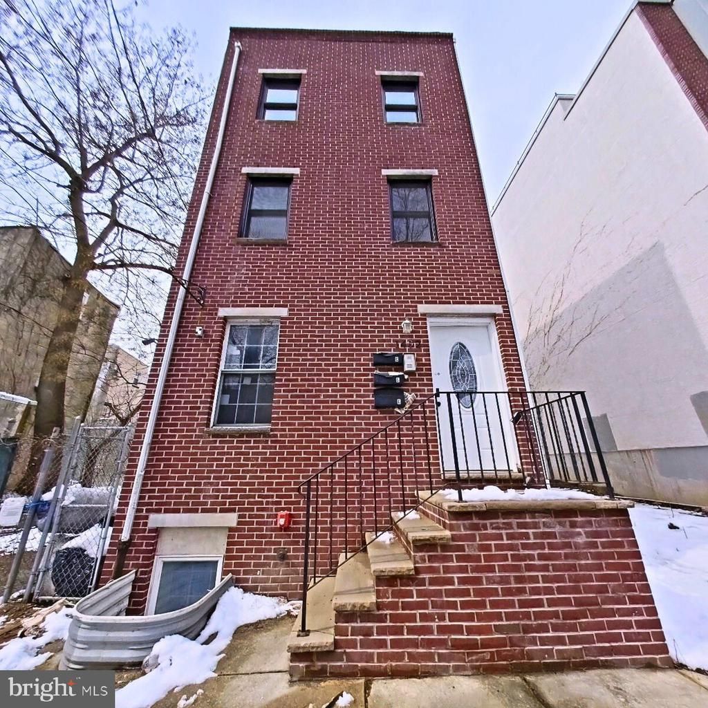 1402 N Willington Street, Philadelphia, PA 19121 Main Photo