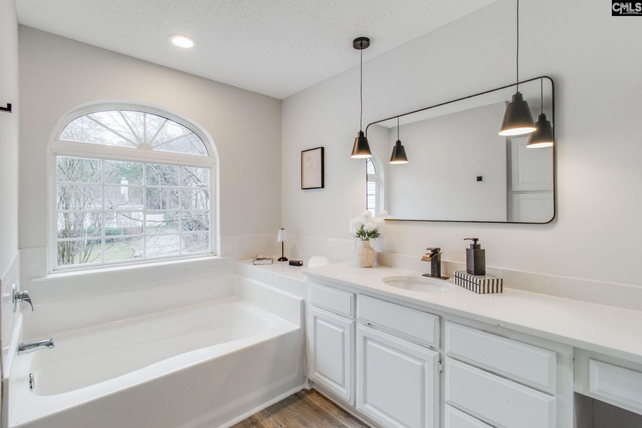 112 Tangleworth Road  Photo 16