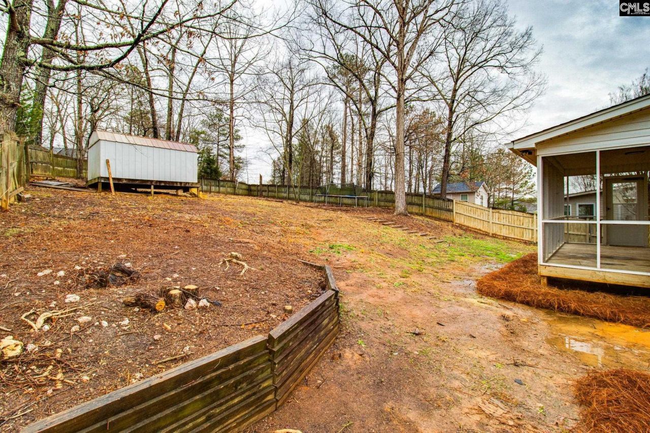 112 Tangleworth Road  Photo 26