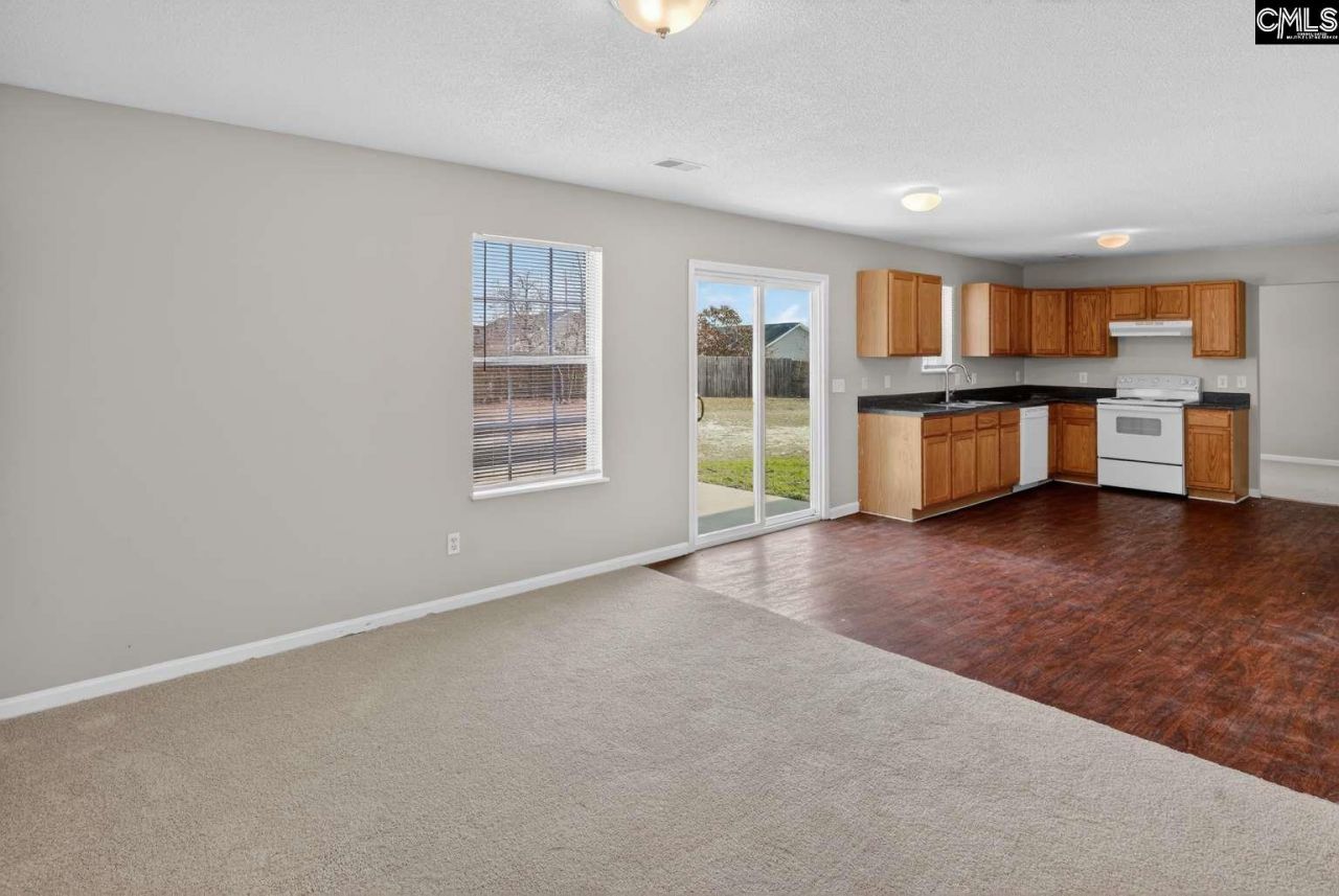 141 Fox Grove Circle  Photo 12