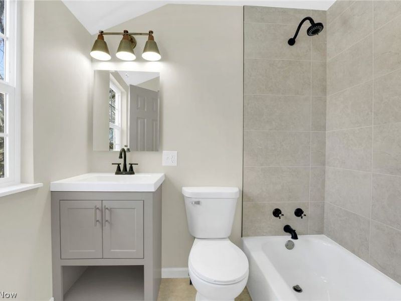 8612 W Moreland Road, Parma, OH 44129 Photo 24