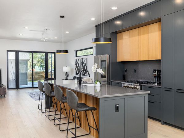 6620 Isabelle DR, Unit B, Austin, TX 78752