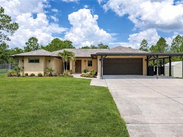 417 Thompson AVE , LEHIGH ACRES, FL 33972