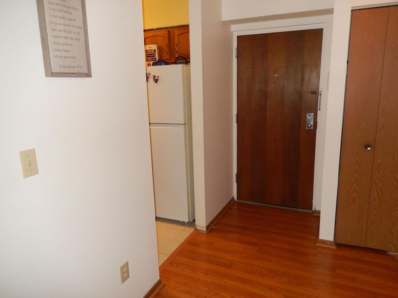4143 Karl Road, Unit 215, Columbus, OH 43224 Photo 2