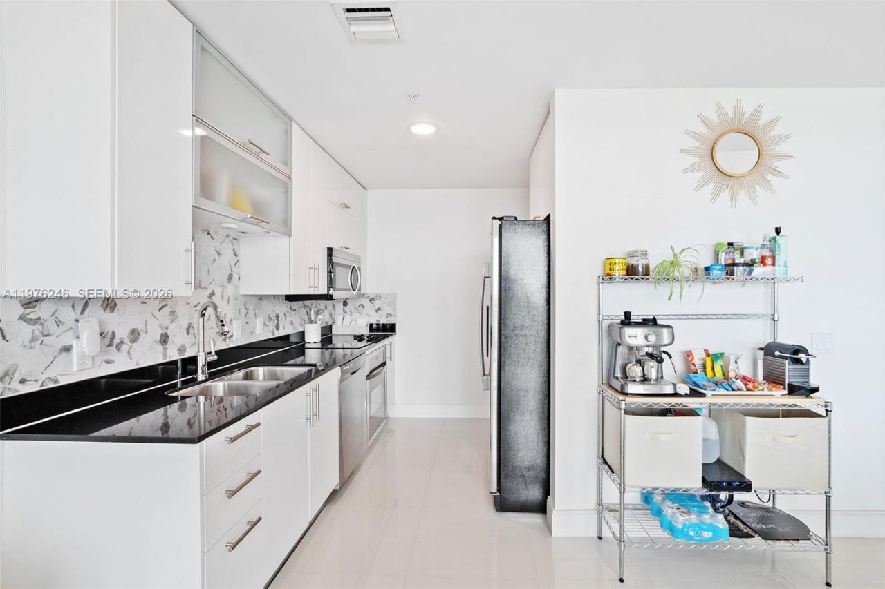 60 SW 13th St, Unit 3603, Miami, FL 33130 Photo