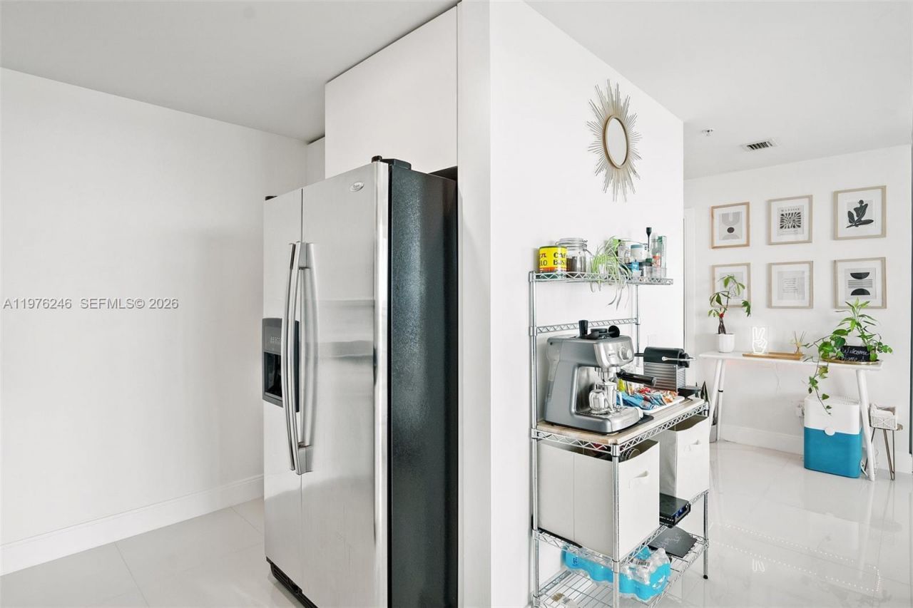 60 SW 13th St, Unit 3603, Miami, FL 33130 Photo