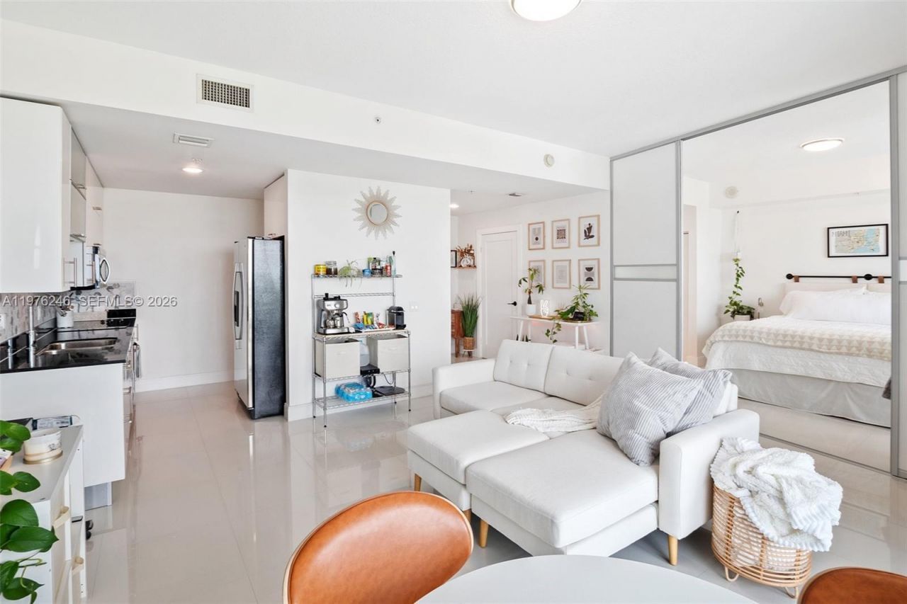 60 SW 13th St, Unit 3603, Miami, FL 33130 Photo