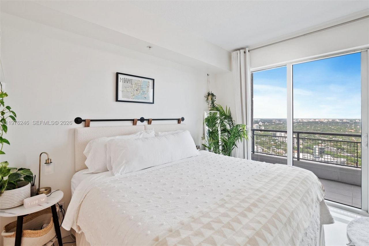 60 SW 13th St, Unit 3603, Miami, FL 33130 Photo