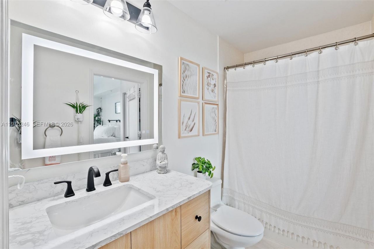 60 SW 13th St, Unit 3603, Miami, FL 33130 Photo