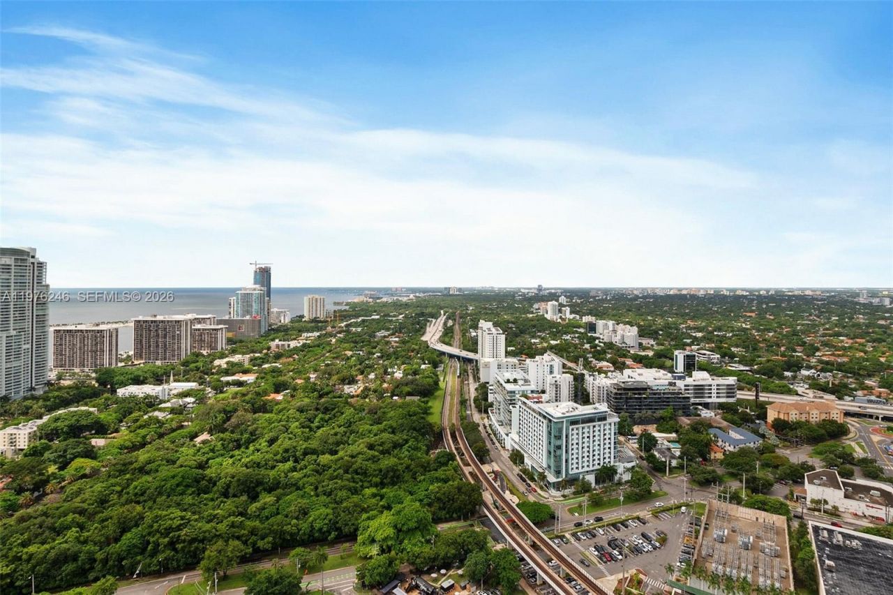 60 SW 13th St, Unit 3603, Miami, FL 33130 Photo