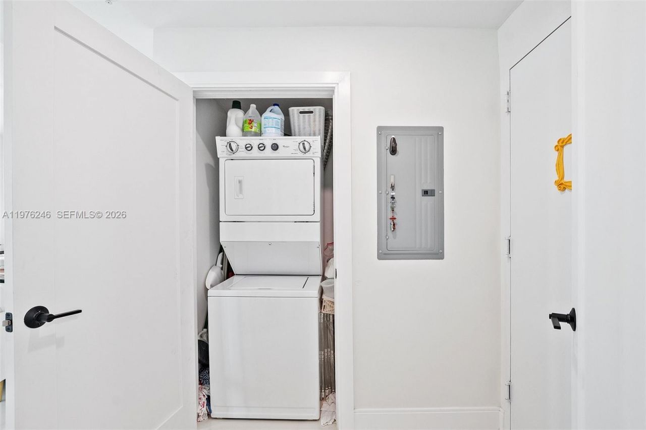 60 SW 13th St, Unit 3603, Miami, FL 33130 Photo
