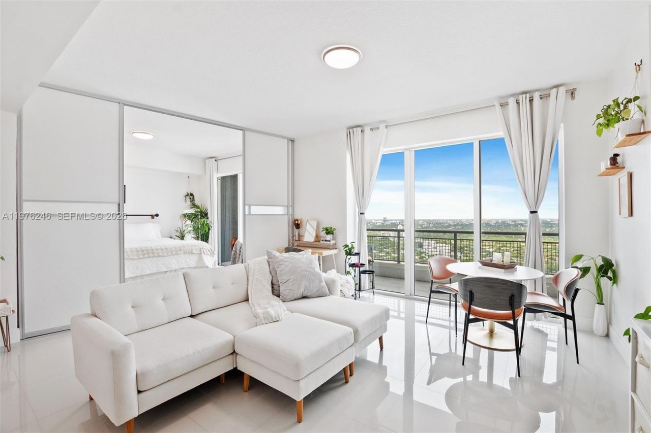 60 SW 13th St, Unit 3603, Miami, FL 33130 Photo