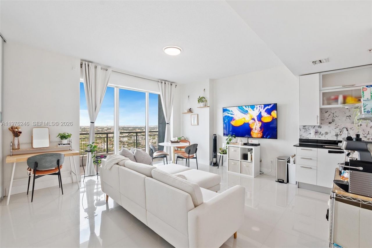 60 SW 13th St, Unit 3603, Miami, FL 33130 Photo