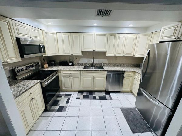 846 NW 81st Ter, Unit 6, Plantation, FL 33324
