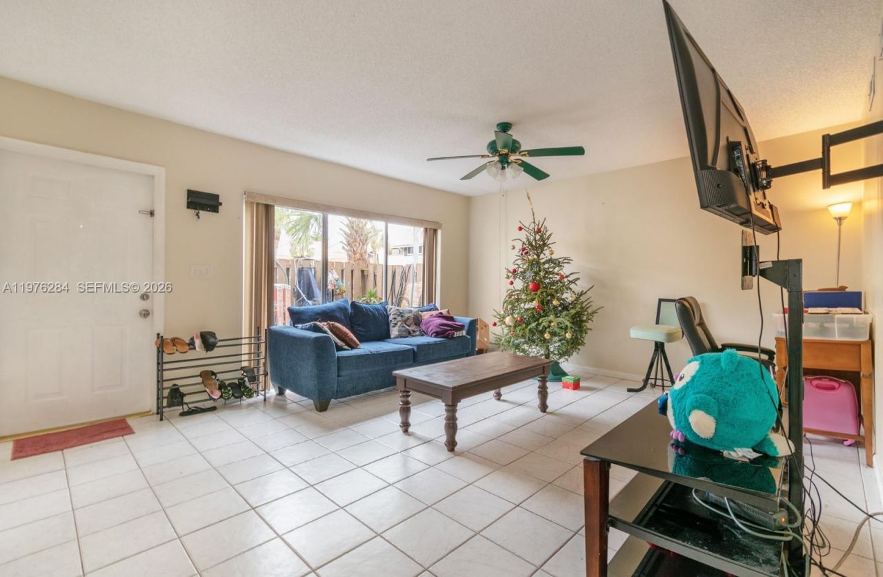 846 NW 81st Ter , Unit 6, Plantation, FL 33324 Photo