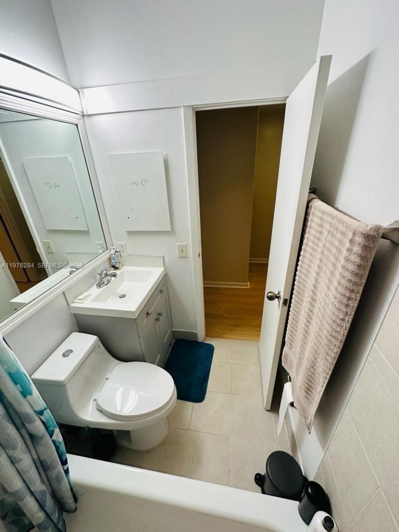 846 NW 81st Ter, Unit 6, Plantation, FL 33324 Photo