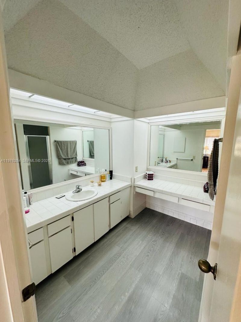 846 NW 81st Ter, Unit 6, Plantation, FL 33324 Photo