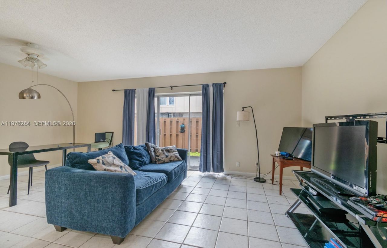 846 NW 81st Ter , Unit 6, Plantation, FL 33324 Photo