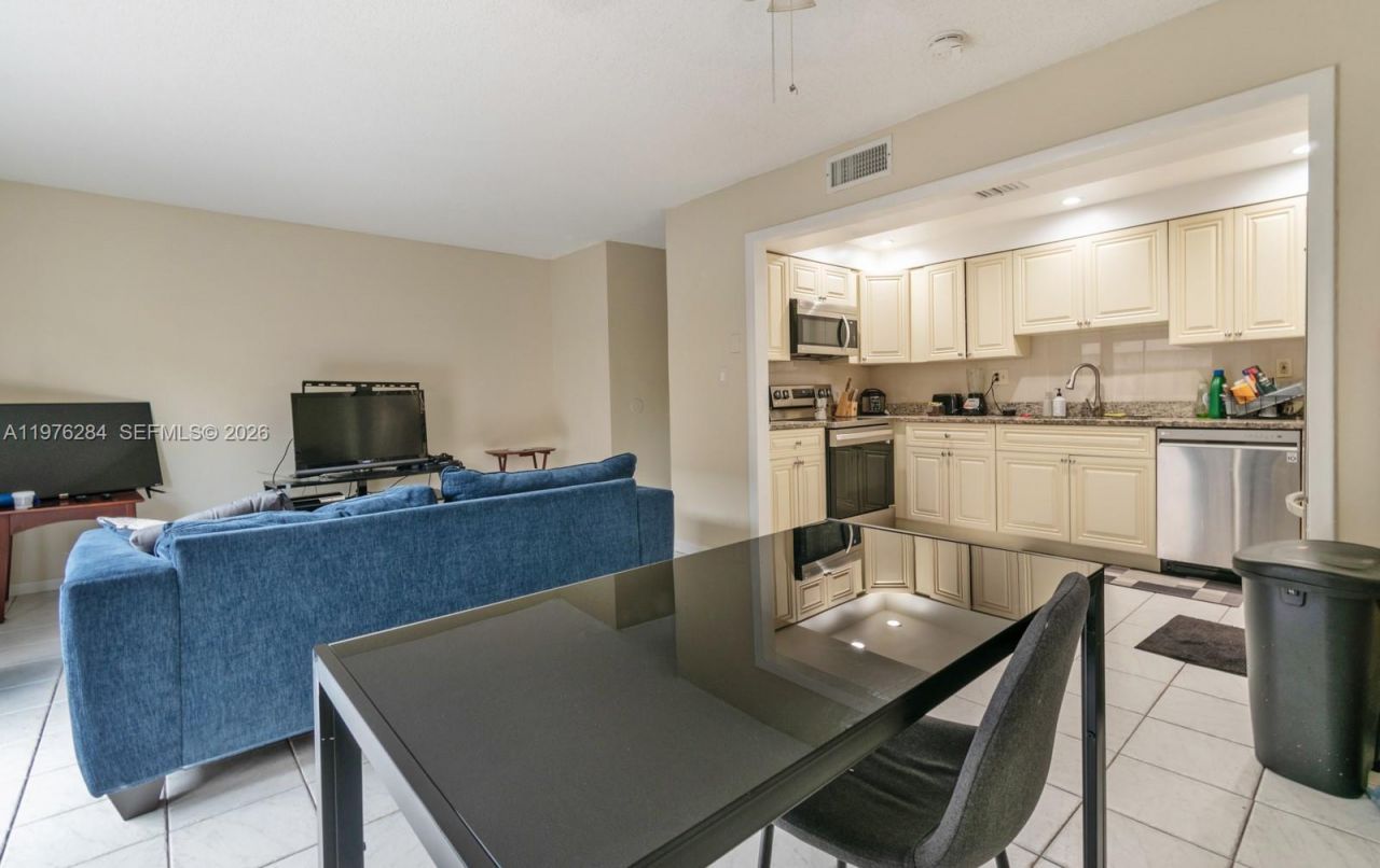 846 NW 81st Ter , Unit 6, Plantation, FL 33324 Photo