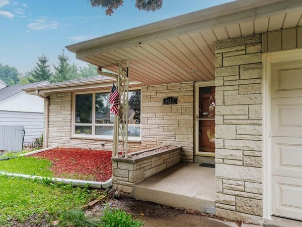 4212 N 95th STREET, Wauwatosa, WI 53222