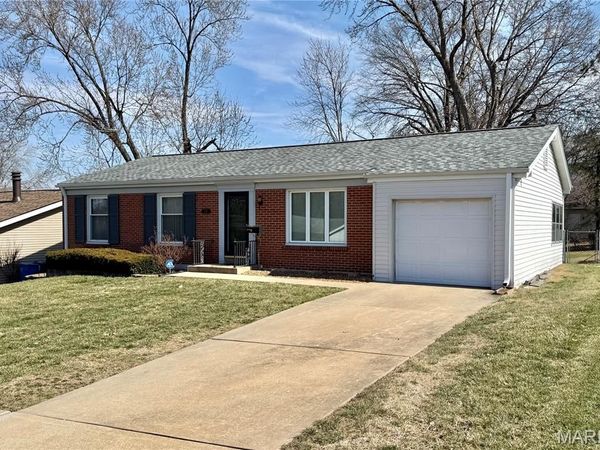 1320 Pepperhill Drive, Florissant, MO 63033