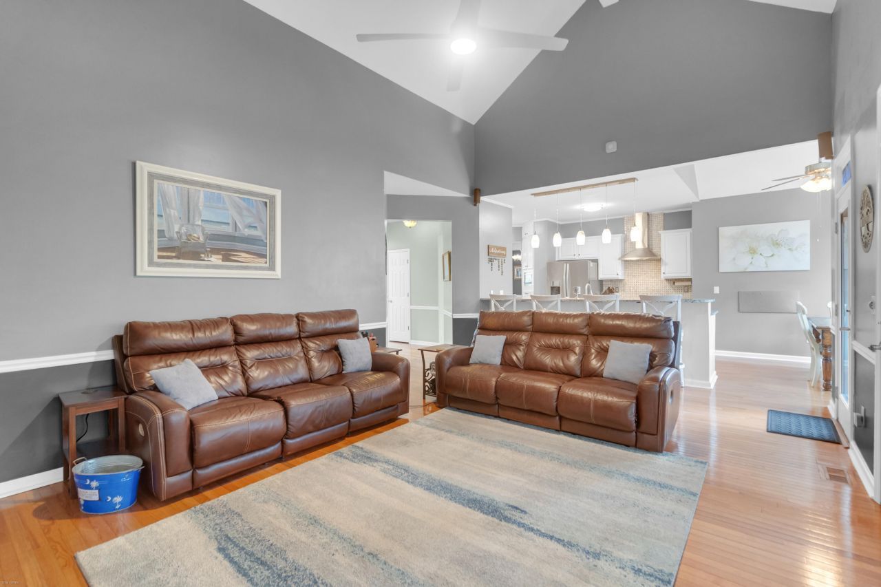 2713 Gaston Gate Photo 19